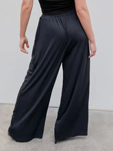 Load image into Gallery viewer, (🎁LAST DAY 57% OFF)🔥Solid Elastic Waist Wide Leg Pants(Buy 2 Free Shipping)