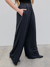 Load image into Gallery viewer, (🎁LAST DAY 57% OFF)🔥Solid Elastic Waist Wide Leg Pants(Buy 2 Free Shipping)